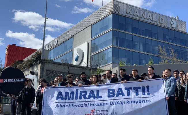 chp genclik kollari ndan demiroren onunde protesto