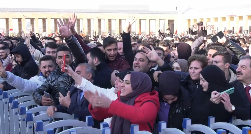 Anıtkabir’deki 10 Kasım töreninde, yine slogan atıldı: "Her yer Tayyip, her yer Erdoğan"