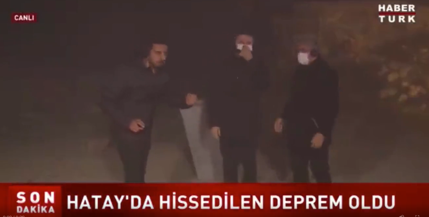 Habertürk canlı yayınında depreme yakalandılar: "Çok sayıda bina yıkıldı, toz bulutu etrafımız"