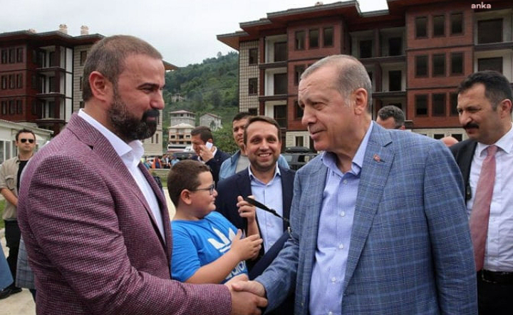 Deprem konutları ihalesini Fenerbahçe ve Beşiktaş taraftarına hakaret yağdıran o başkan kazandı!