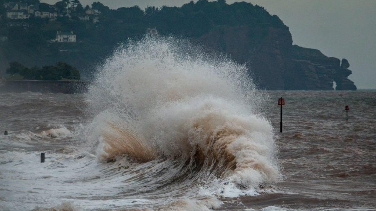 7.6 ve 6.3 büyüklüğündeki depremler sonrası Tsunami uyarısı