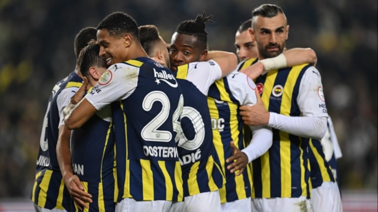 Fenerbahçe, Kasımpaşa'yı 2-1'lik Skorla Geçti, Liderliği Korudu!