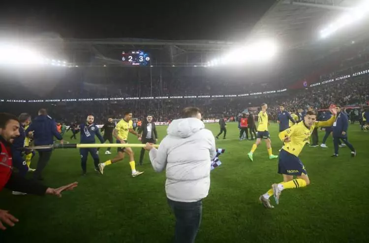 Trabzonspor - Fenerbahçe maçında yaşanan olaylarda tutuklamalar!