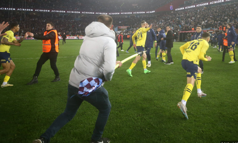 TFF, PFDK sevkleri açıklandı! İşte Trabzonspor - Fenerbahçe maçının cezaları...