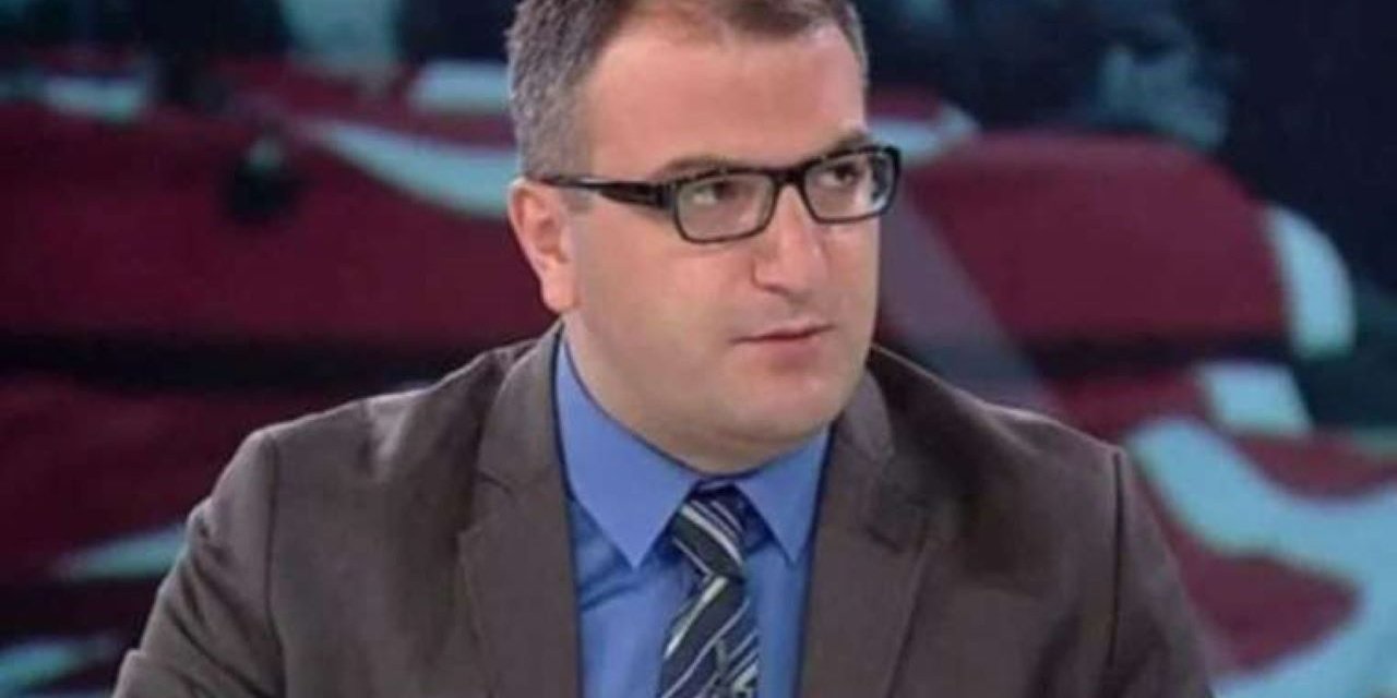 Emekliler ve memurlar dört gözle bekliyordu! Cem Küçük zammı ağzından kaçırdı