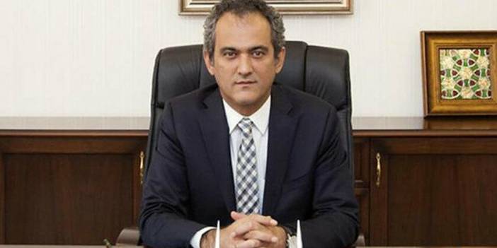 Yeni Milli Eğitim Bakanı Mahmut Özer, eski görevinden istifa etti