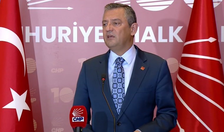 Özgür Özel'den emekli aylığı çıkışı: Yapılan ayarlama zam değil, emeklilerin cebinden çalmaktır...